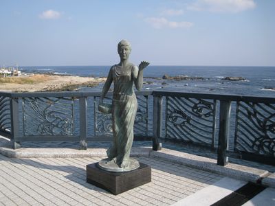 南房千倉大橋 女性像