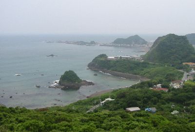 魚見塚展望台より望む南側の海岸線
