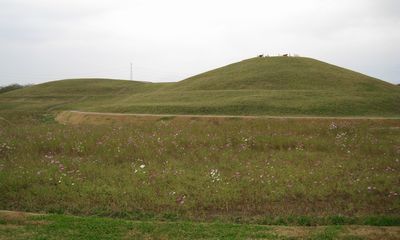 上毛野はにわの里公園 二子山古墳