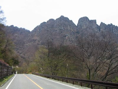 群馬県道196号 上小坂四ツ家妙義線 妙義山の東