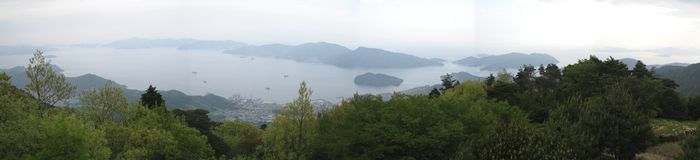 かぶと岩展望台より望む、安芸灘諸島