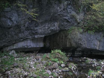 帝釈峡馬渡遺跡の川の対岸