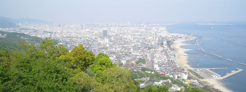 回転展望閣より望む神戸市街