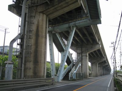 飾磨臨海大橋 東側高架橋と階段