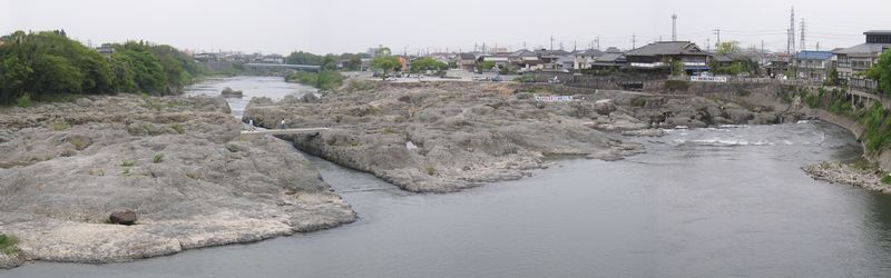 闘龍橋よる望む闘龍灘