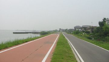 霞ヶ浦東岸の道 麻生付近