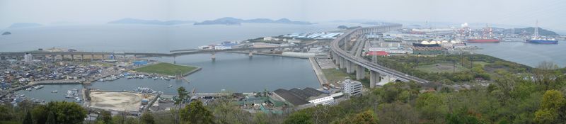 常盤公園 サン・アンジェリーナ展望台より 備讃瀬戸・瀬戸大橋