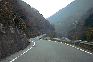 国道421号 永源寺ダム湖の東