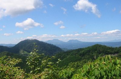 あけぼのつつじ展望台より望む阿蘇山方面