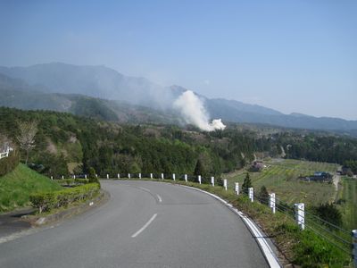 ハーモニックロード 高森町山吹