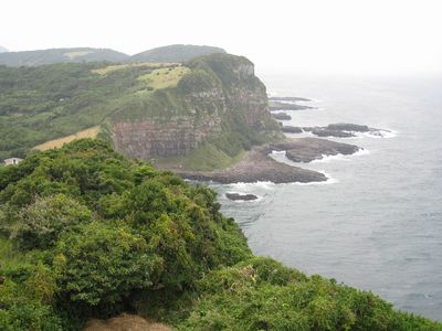 大バエ灯台より 西岸