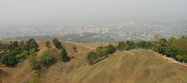 若草山頂より望む二重目と奈良市街