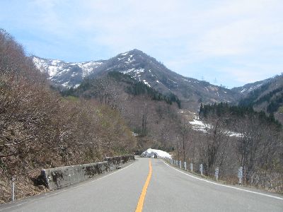 国道252号・六十里越 新潟県魚沼市 末沢川沿い