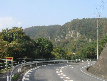 大分県道28号森耶馬渓線 耶馬渓湖東岸