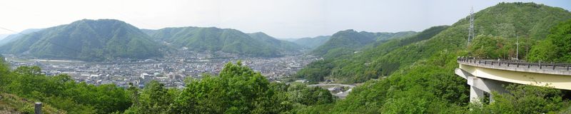 城見展望台より望む高梁市街・城見橋