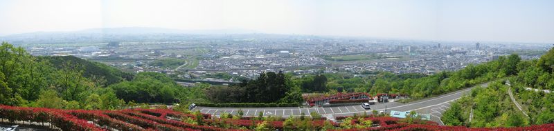 高槻市公園墓地 悠久の丘の下より