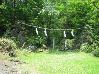 富士山御胎内清宏園 父の岩・母の岩・恵岩