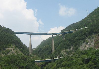 南安房サンラインの橋(上の方) 千羽トンネルと第1展望台の間