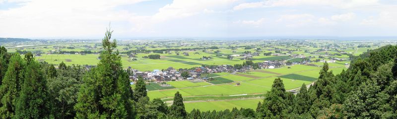 舟見城址館より望む黒部川扇状地