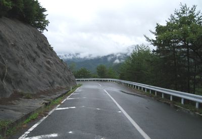 置賜東部広域農道 ぶどう・松茸ライン 高畠町高安