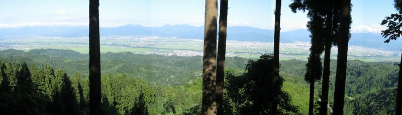 鳥海山より望む山形盆地