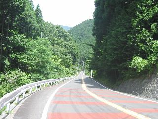 山梨県道18号 上野原丹波山線 鶴峠北側