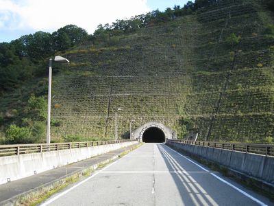 山梨県道610号原浅尾韮崎線 塩川ダム