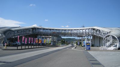 道の駅にらさき 歩道橋